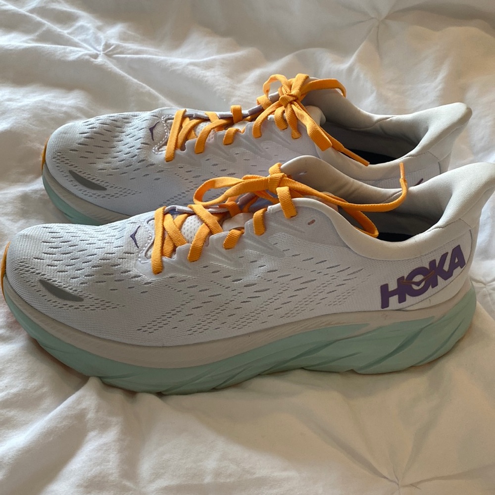 Hoka Clifton 8